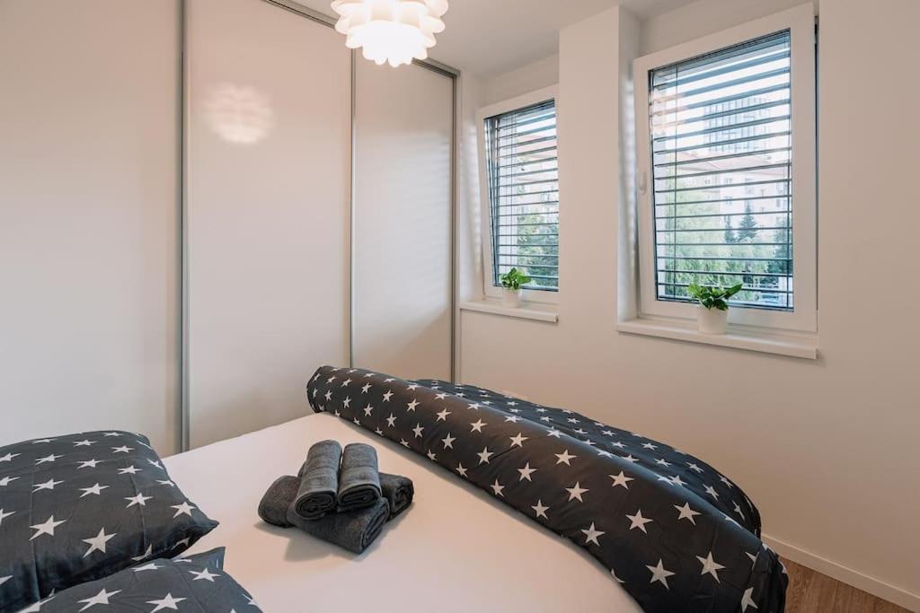 Stylish Apartment Retreat Братислава Экстерьер фото